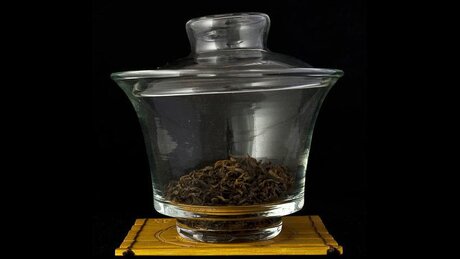 7 grams of loose small leaf «Palace pu’er»
